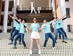 伟德betvlctor1949源于英国JM模特队